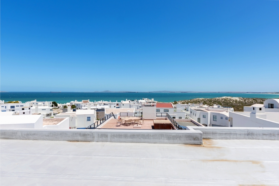 5 Bedroom Property for Sale in Paradise Beach Western Cape
